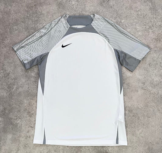 Nike strike T-shirt